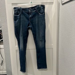 Silver jeans Elyse straight size 14/32 length.